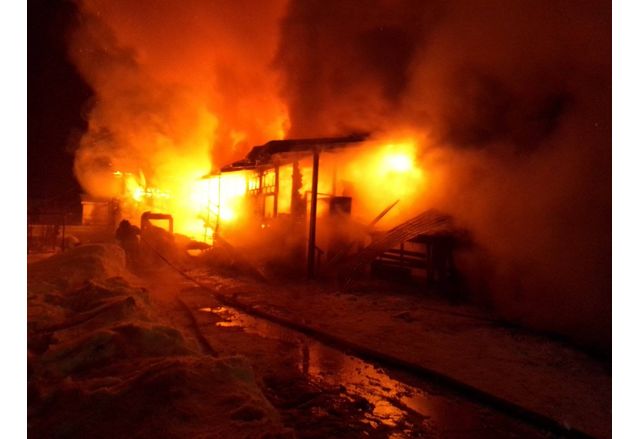 Разследват причините за пожара със загиналото дете в Кюстендил съобщи Агенция