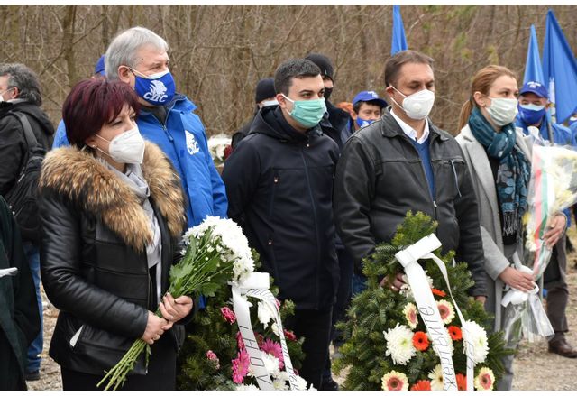 Поклонение в памет на жертвите на комунистическия терор