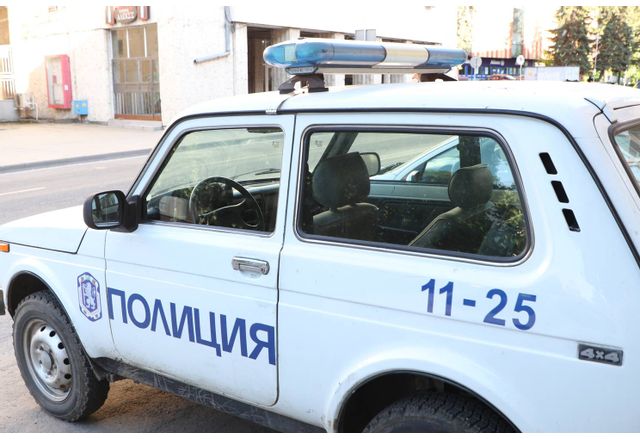 Полицай е шофьорът блъснал три коли в София и избягал