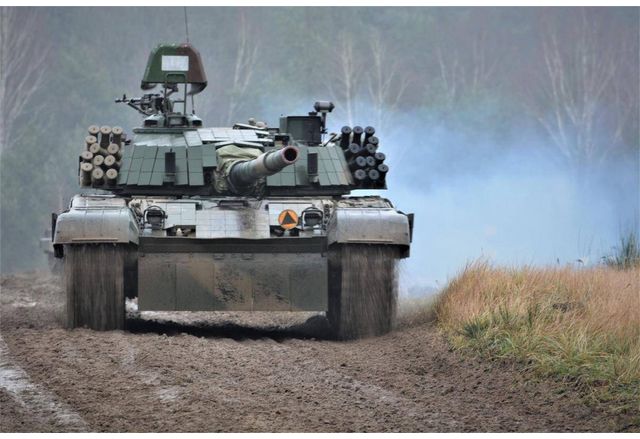 Полша планира да прехвърли на Украйна не само германските танкове