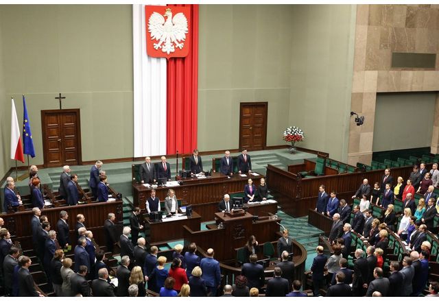 Полският Сейм одобри законопроект за създаване на държавна комисия която