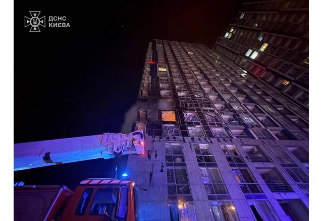 Терористична Русия предприе поредна масирана атака срещу Киев изстрелвайки дронове