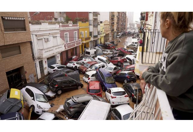 Наводненията в Испания са отнели живота на 95 души сочат