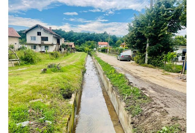 Почистват се дерета и канали в населени места на Враца