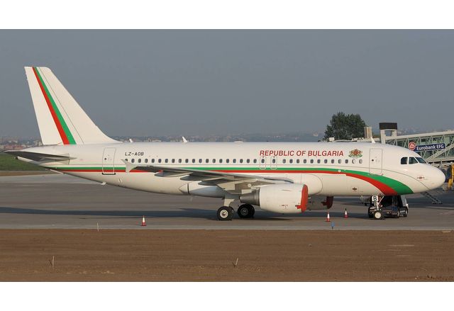 Правителственият самолет Airbus A319 112 излетя от летище София Очаква се