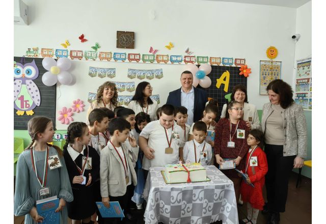 В три последователни дни първокласниците от ОУ Н Й Вапцаров