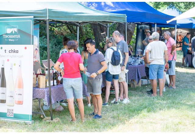 За четвърта поредна година на Голяма Богородица в мездренското село