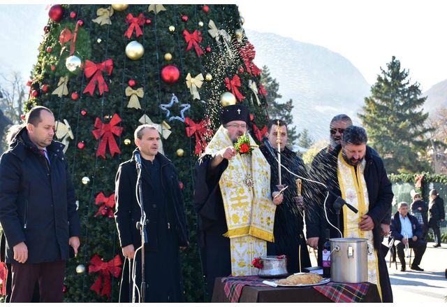 Община Враца продължава традицията големите празници да се честват на