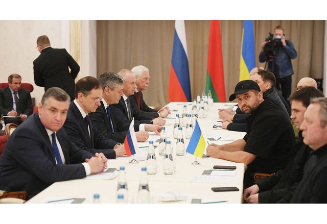 Преговорите между Русия и Украйна