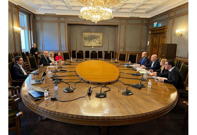 ГЕРБ СДС и Демократична България започват да подготвят коалиционно споразумение след