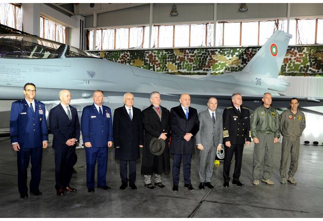 Представяне на самолетите F-16 Block 70