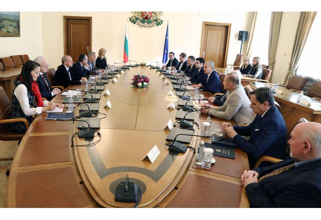 Премиерът Гълъб Донев проведе среща с работодателските организации 