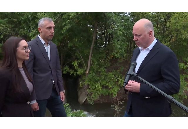 Премиерът Росен Желязков е в Плевен във връзка с водната