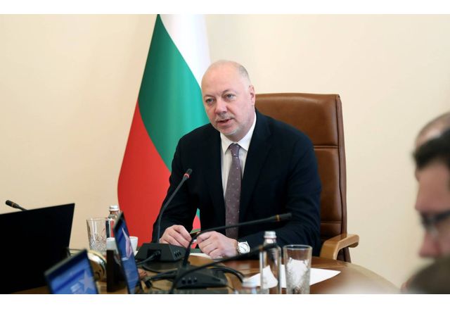 Днес ще разгледаме проект на закон с преходен характер чиято