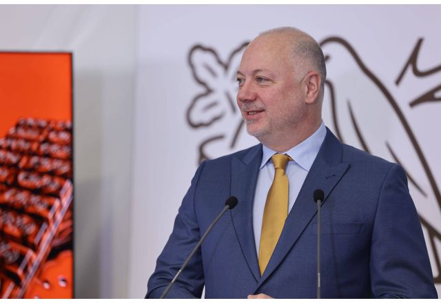 Успешно приключи евакуацията на българските граждани и семействата им които