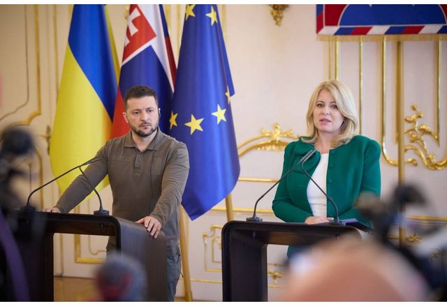  Президентът на Украйна Володимир Зеленски нарече неприемливи проруските възгледи които