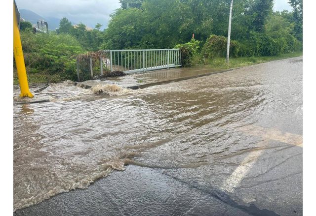 След обилните валежи и наводнения в областите Враца и Монтана