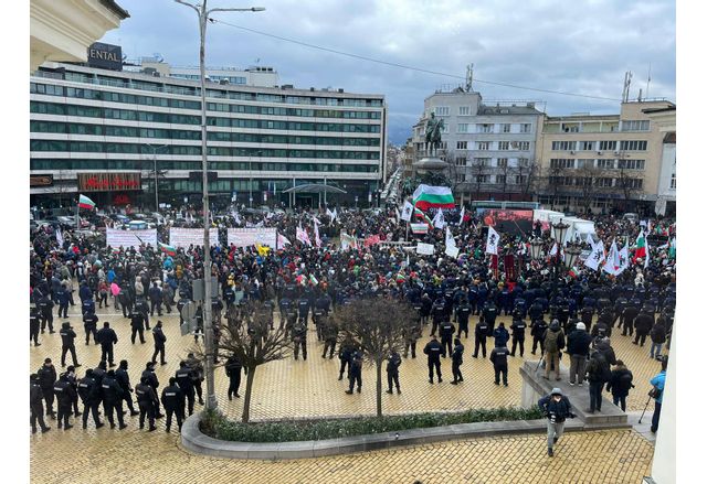 Протест на Възраждане пред НС