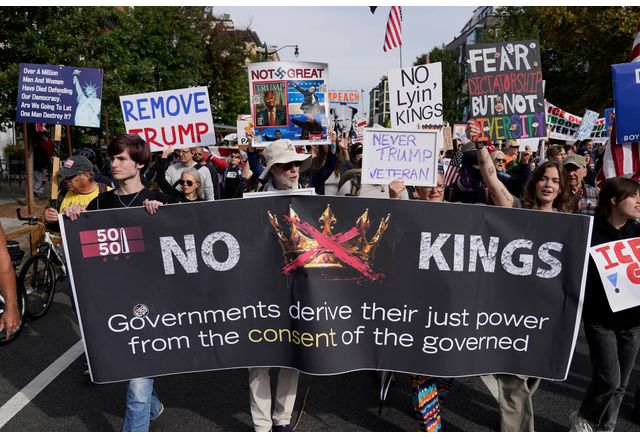 В стотици градове в САЩ днес се проведоха демонстрации срещу