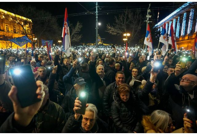 Протестиращи срещу Вучич в Белград