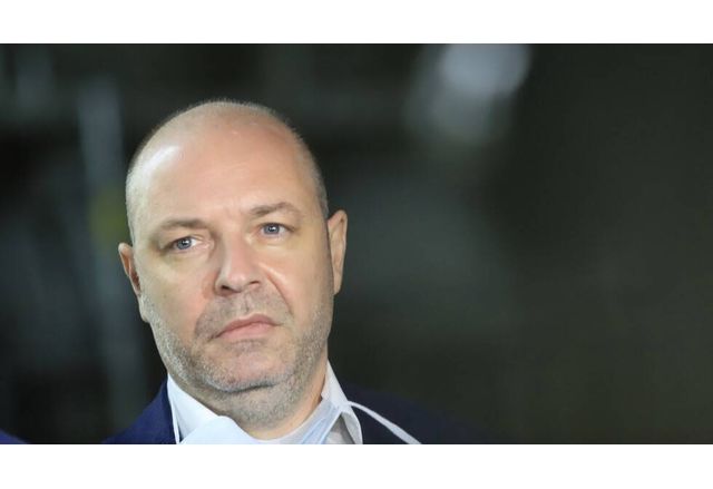 Кандидатът на ГЕРБ за премиер Николай Габровски прие първия мандат