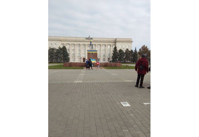 Разветите украински знамена в центъра на Херсон
