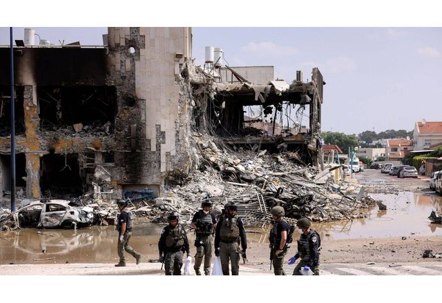 Разрушения в Израел след атаката на Хамас