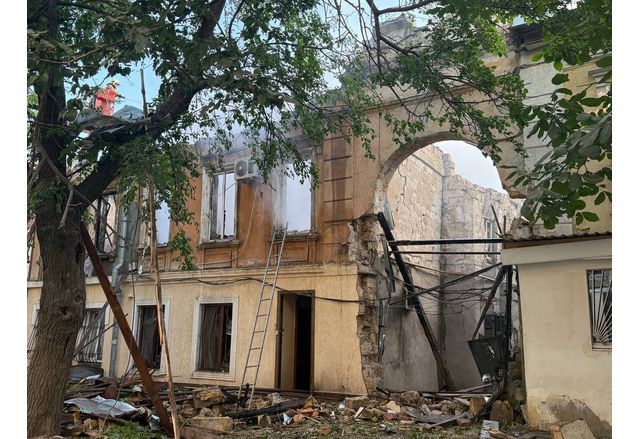 На разсъмване на 17 юни руската окупационна армия нанася масиран