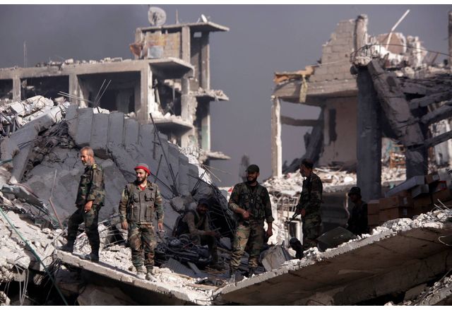 Руските военни и дипломати започнаха спешно да напускат сирийската столица