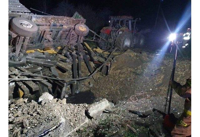 Разрушения в полска ферма след падането на две руски ракети