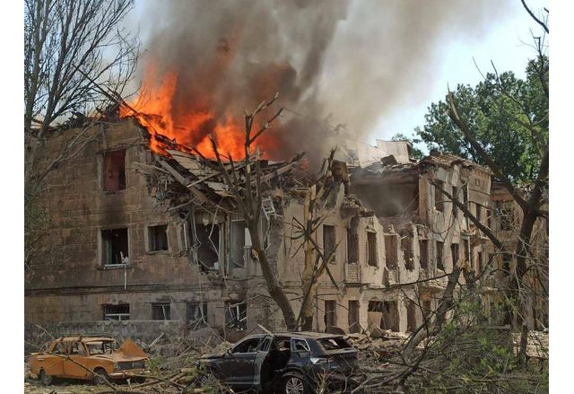 Разрушения от руския терористичен ракетен удар