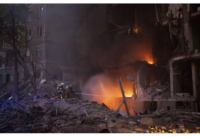 Разрушения след ракетни атаки на руските терористи