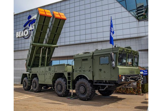 Беларуските власти разглеждат възможността далекобойните ракетни артилерийски системи Полонез да