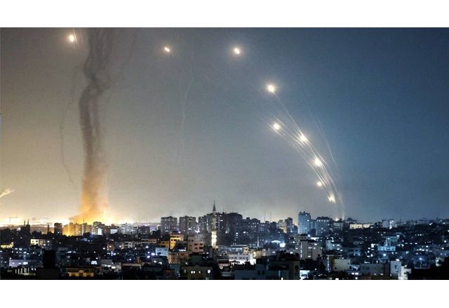 Ракетни удари срещу Израел и отговор на ПВО системата Железен купол