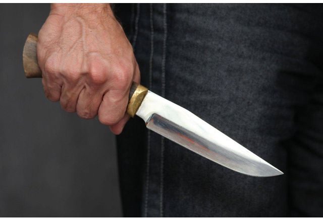 Мъж е бил намушкан с нож в Каспичан съобщиха от