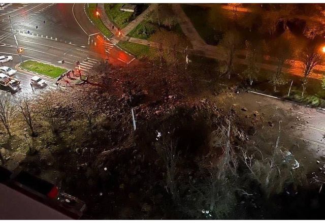 В Белгород в четвъртък вечерта избухна  мощна експлозия на кръстовището