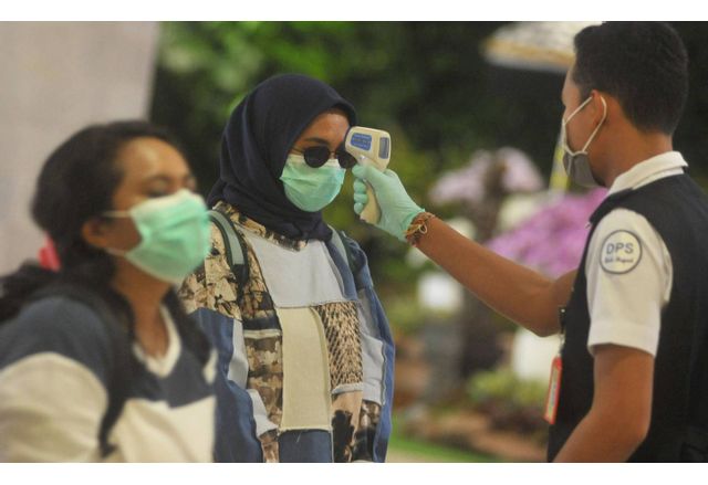 Рекорден брой нови случаи на коронавирус в Индонезия