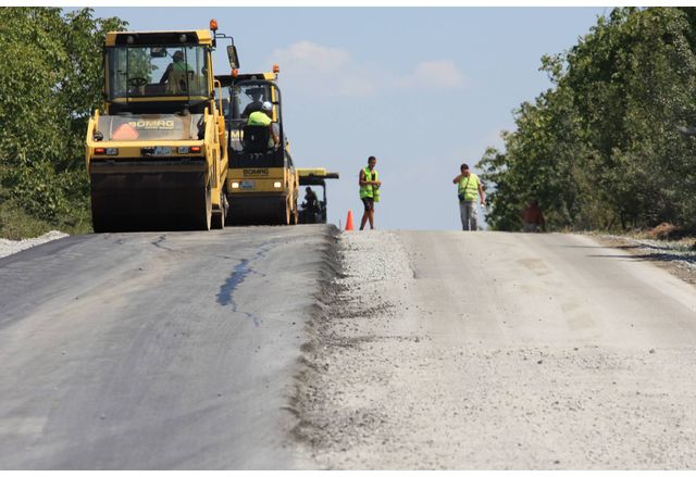 Строителство и основен ремонт на близо 145 км магистрални участъци