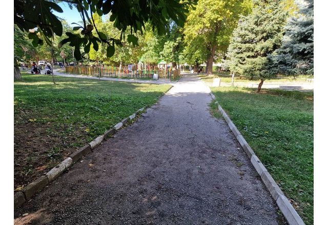 Обновяват се Голяма алея Градският парк Малка алея Кучешкият парк
