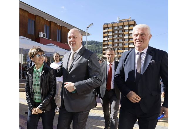 Граничният пункт Рудозем Ксанти както и пътят до него на територията