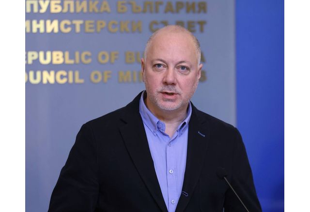 Правителството няма да предложи на Народното събрание български въоръжени сили