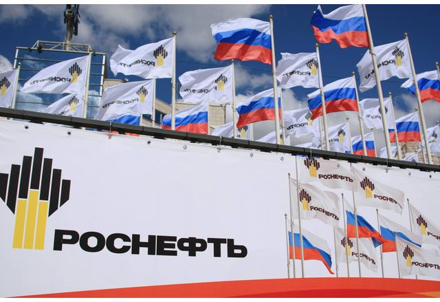 Руските производители на петрол Роснефт и Лукойл ще намалят рязко