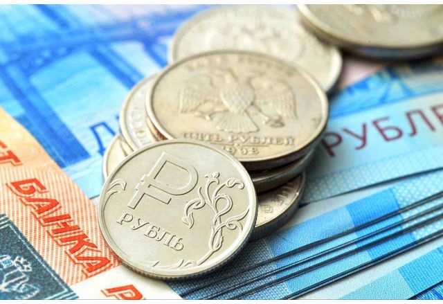 Руският валутен пазар продължава да се пикира актуализирайки за четвърти