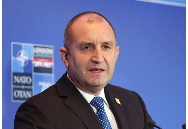 Президентът Румен Радев обяви че очаква ГЕРБ СДС да дойдат в