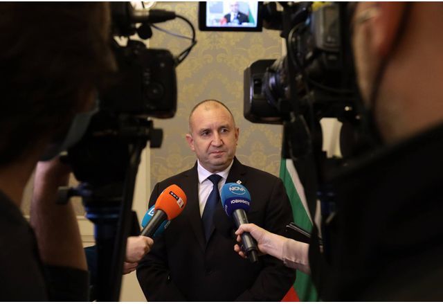 Мисля че първо трябва да изясним понятията Няма сто дни