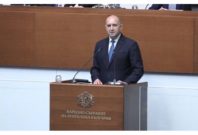 Румен Радев