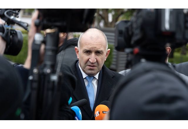 Президентът Румен Радев няма да назначи Деньо Денев за председател