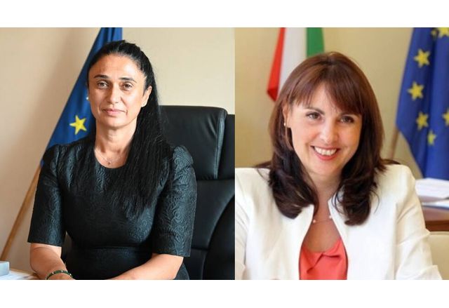 Румяна Петкова (вляво), Наталия Ефремова (вдясно)