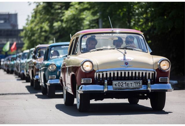 Русия възобновява производството на собствени автомобили