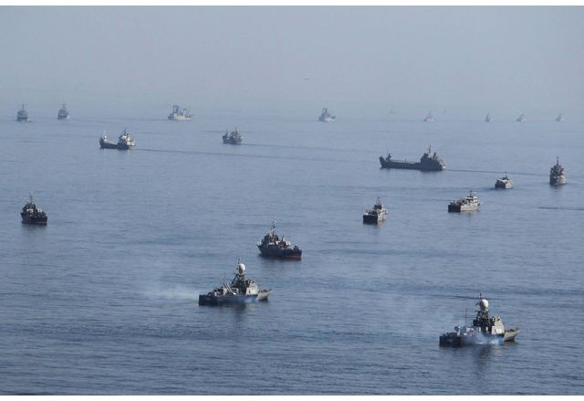 Русия и Иран започнаха съвместни военноморски маневри в Индийския океан